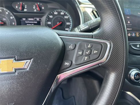 Used 2021 Chevrolet Malibu LT FWD image 23
