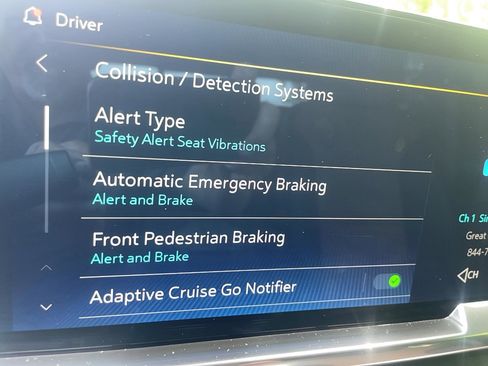 Used 2024 Chevrolet Silverado 3500 High Country w/ Technology Package image 38