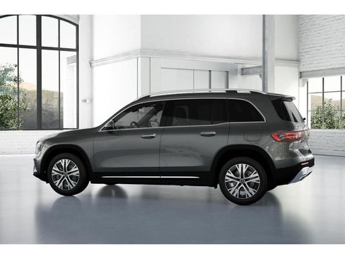 New 2026 Mercedes-Benz GLB 250 4MATIC image 32