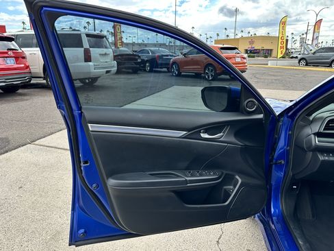 Used 2019 Honda Civic Sport image 9