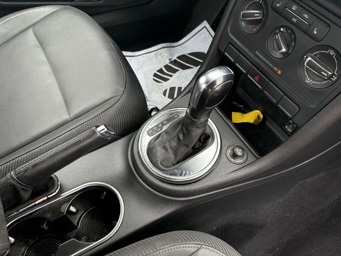 Used 2014 Volkswagen Beetle 2.5 image 14