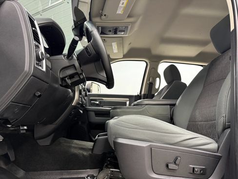 Used 2017 RAM 3500 Big Horn AWD/4WD image 15