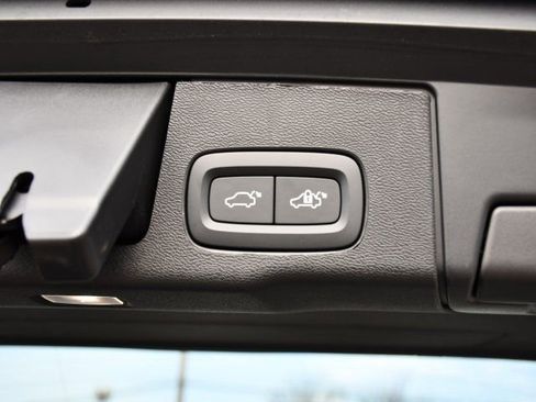 New 2026 Volvo XC60 B5 Ultra w/ Protection Package Premier AWD/4WD image 27