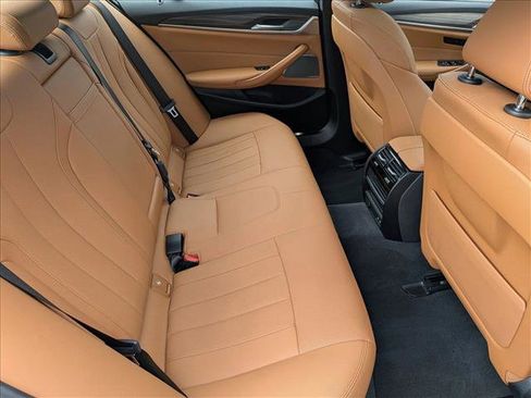 Certified 2023 BMW 530e w/ M Sport Package image 21