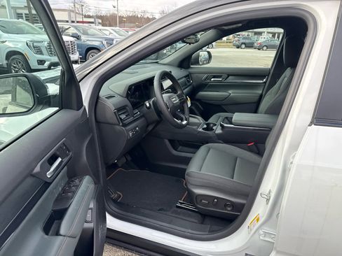 New 2026 GMC Terrain AT4 w/ Technology Package II image 17