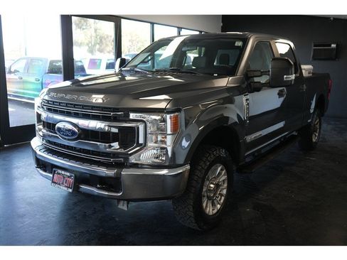 Used 2020 Ford F250 XL w/ STX Appearance Package AWD/4WD image 3