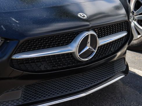 Used 2021 Mercedes-Benz CLA 250 image 3