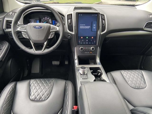 Used 2023 Ford Edge Titanium AWD/4WD image 9