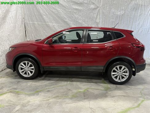Used 2017 Nissan Rogue Sport S w/ S Appearance Package AWD/4WD image 13