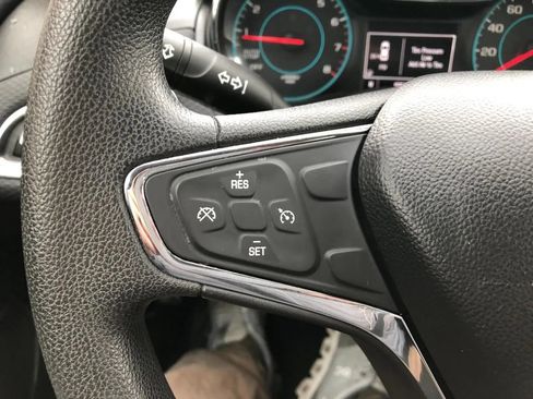 Used 2018 Chevrolet Cruze LT FWD image 18
