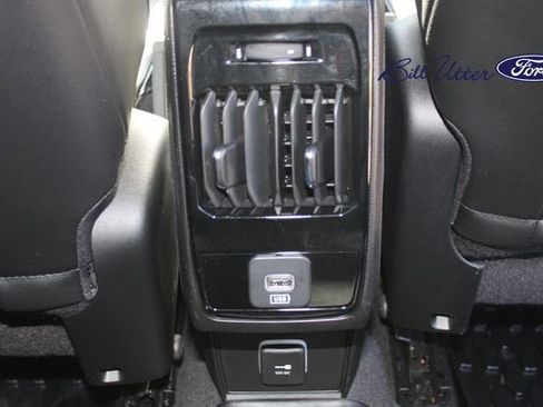 Used 2023 Jeep Compass Latitude image 14