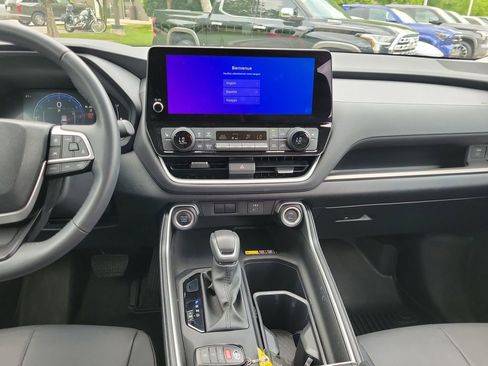 Certified 2024 Toyota Grand Highlander FWD image 21