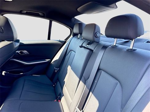 Used 2021 BMW 330e xDrive 330e xDrive w/ Premium Package image 27