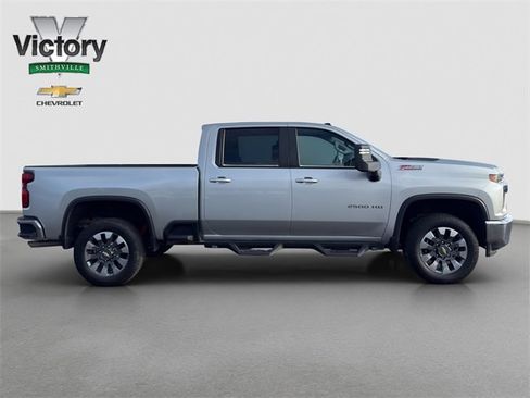 Used 2023 Chevrolet Silverado 2500 LT w/ Convenience Package image 7