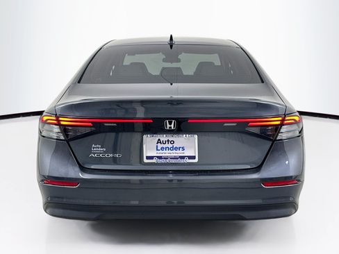 Used 2023 Honda Accord EX image 6