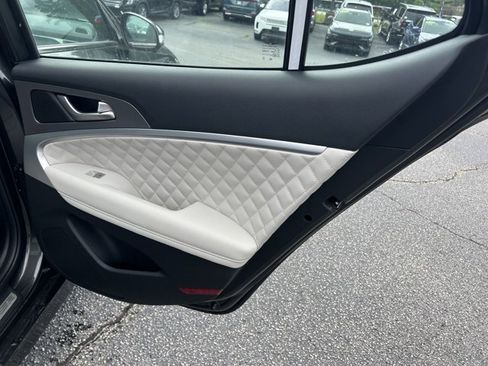 Used 2025 Genesis G70 3.3T Advanced w/ Sport Prestige Package image 17