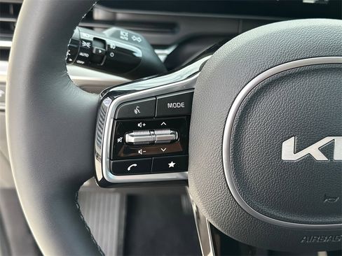 New 2026 Kia Carnival SX Prestige image 21