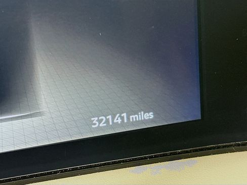 Used 2023 Nissan Ariya FWD image 18