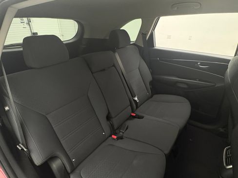 Used 2017 Kia Sorento FWD image 35