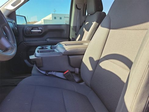 Used 2020 Chevrolet Silverado 1500 Custom w/ Custom Value Package image 18