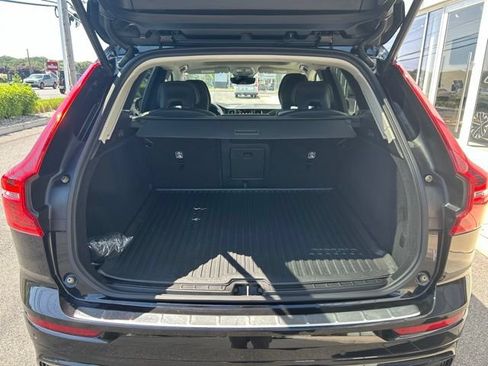 Used 2025 Volvo XC60 B5 Core w/ Protection Package Premier AWD/4WD image 11