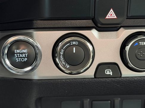 Certified 2023 Toyota Tacoma SR5 AWD/4WD image 14