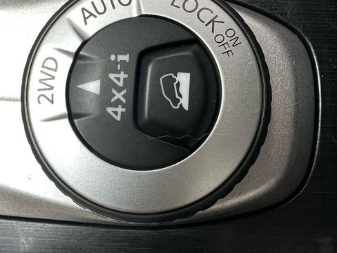 Used 2017 Nissan Pathfinder S AWD/4WD image 24