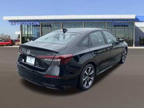 Used 2026 Honda Civic Sport Touring image 4