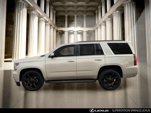 Used 2017 Chevrolet Tahoe LT w/ Luxury Package RWD image 5