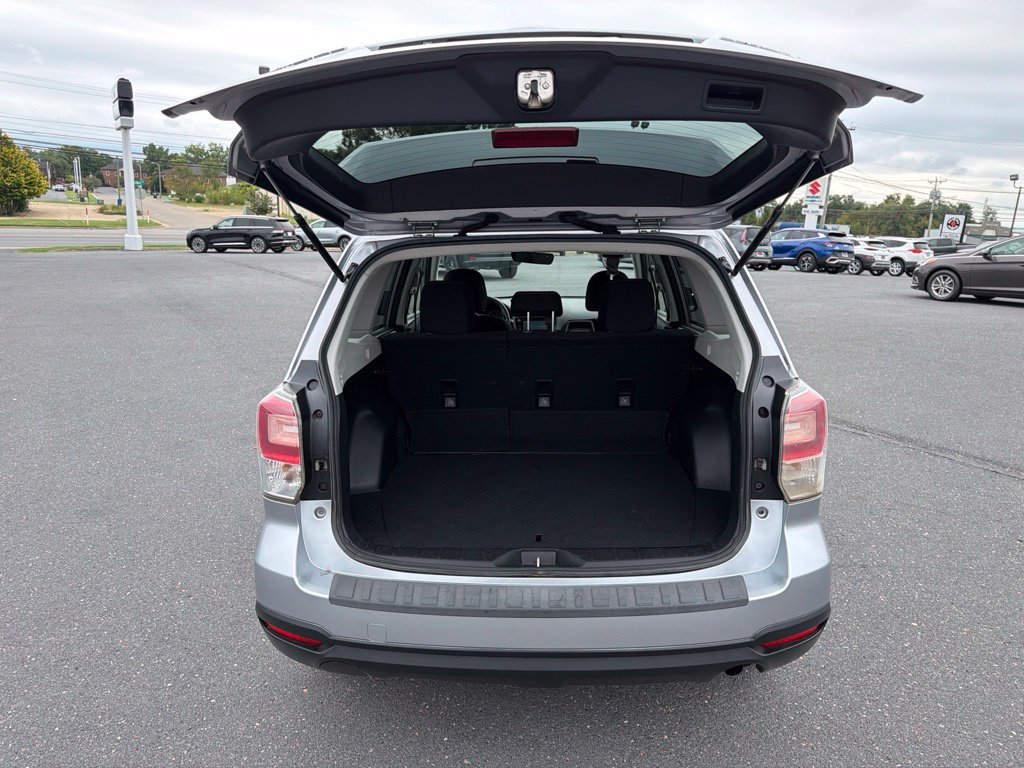 Used 2017 Subaru Forester 2.5i Premium w/ Popular Package #2A AWD/4WD image 16