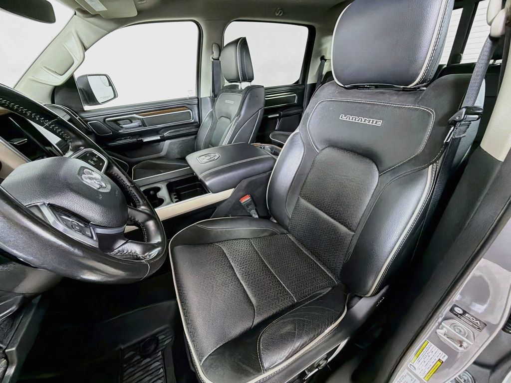 Used 2022 RAM 1500 Laramie AWD/4WD image 12