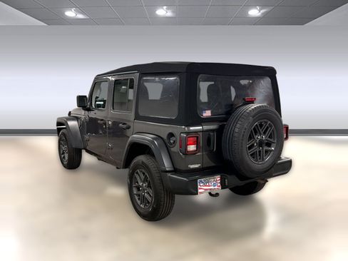 Used 2024 Jeep Wrangler Unlimited Sport AWD/4WD image 3