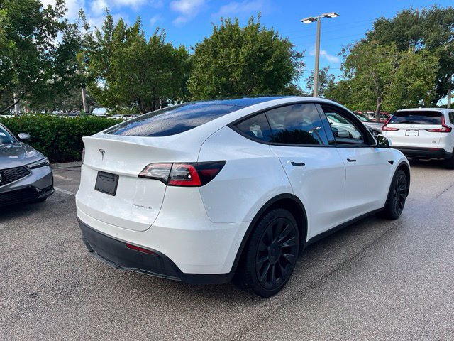 Used 2021 Tesla Model Y Long Range AWD/4WD image 6