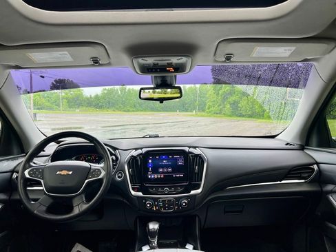 Used 2021 Chevrolet Traverse Premier w/ Redline Edition AWD/4WD image 17