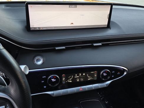 Used 2024 Genesis GV70 2.5T Sport Prestige w/ Sport Prestige Package image 11