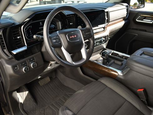 Used 2022 GMC Sierra 1500 Elevation image 16