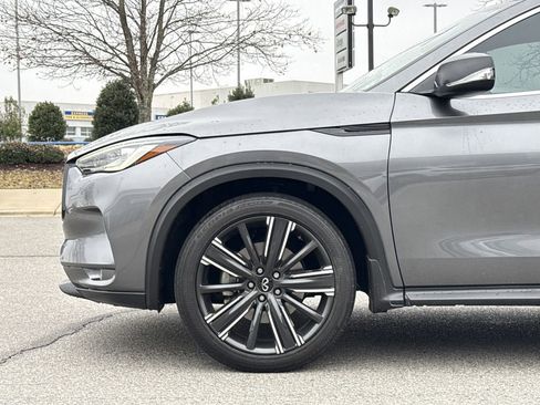Used 2022 INFINITI QX50 Luxe w/ Appearance Package image 9