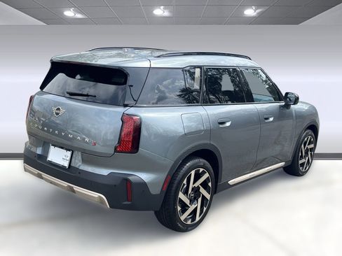 Used 2025 MINI Cooper Countryman S w/ Comfort Package Max image 8