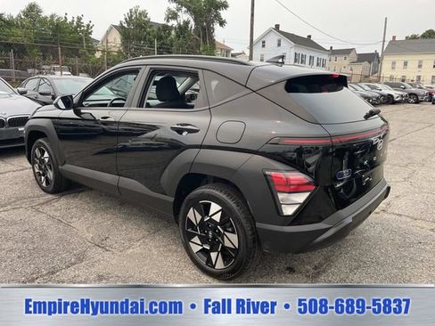 Used 2024 Hyundai Kona SEL AWD/4WD image 7