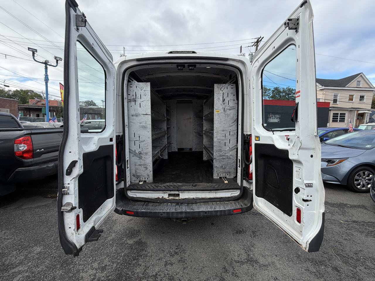 Used 2015 Ford Transit 250 148 Medium Roof w/ Interior Upgrade Package RWD image 16