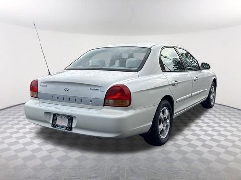 Used 2001 Hyundai Sonata FWD image 5