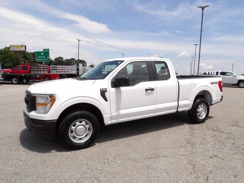 Used 2021 Ford F150 XL w/ XL Power Equipment Group AWD/4WD image 3