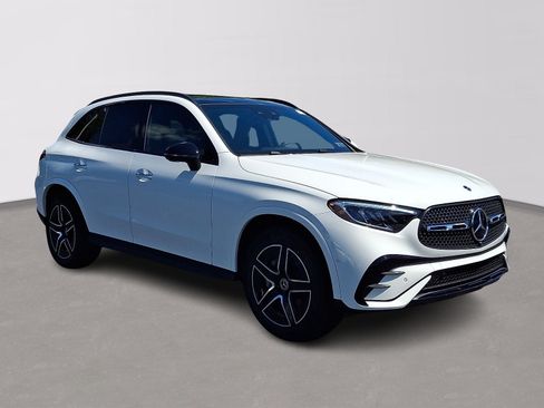 Certified 2026 Mercedes-Benz GLC 300 4MATIC image 3