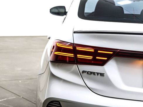 Used 2023 Kia Forte GT-Line w/ GT-Line Premium Package image 16