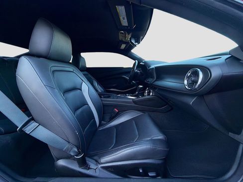 Used 2019 Chevrolet Camaro LT w/ RS Package image 17