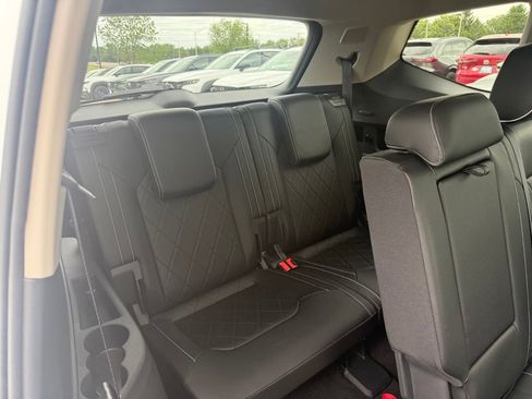 Used 2025 Volkswagen Atlas SEL Premium R-Line AWD/4WD image 16