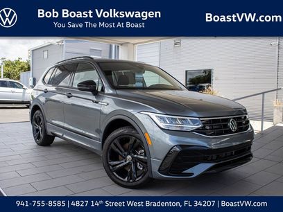 Certified 2024 Volkswagen Tiguan SE R-Line