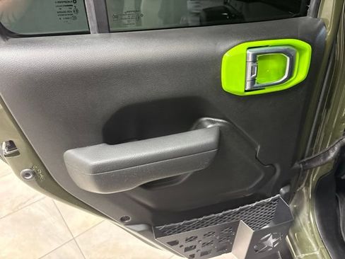 Used 2022 Jeep Gladiator Sport AWD/4WD image 14