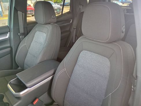 Used 2026 GMC Terrain Elevation w/ Technology Package II FWD image 16