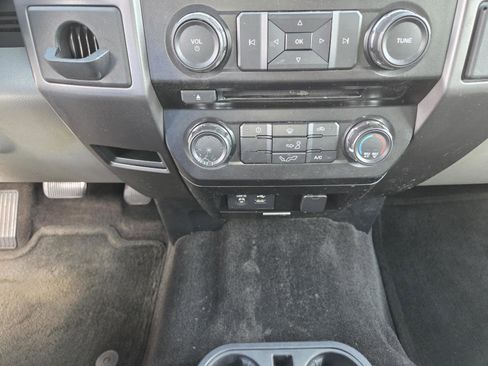Used 2015 Ford F150 XLT RWD image 26